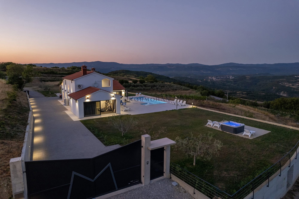 BUZET